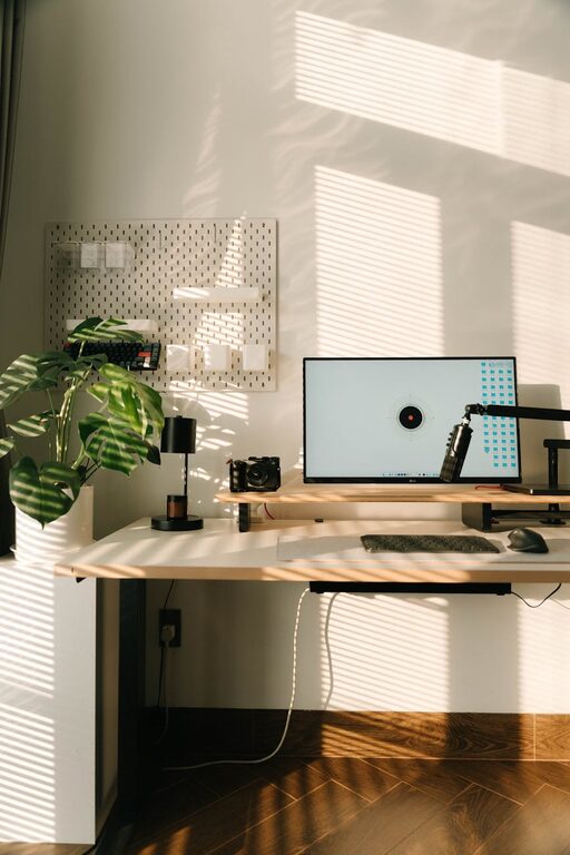 Creating a Relaxing and Productive Home Office Space: Top Tips